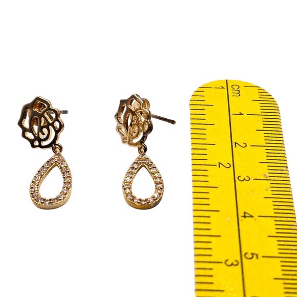 Pierced Floral Teardrop Dangle Earrings R&R Small Surgical Butterfly Gold Tone - Picture 8 of 9